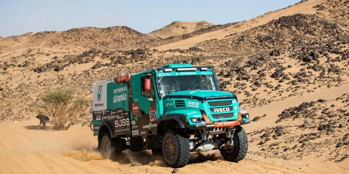 Debut tmu PETRONAS De Rooy IVECO